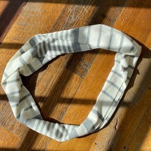 New York & Co infinity scarf